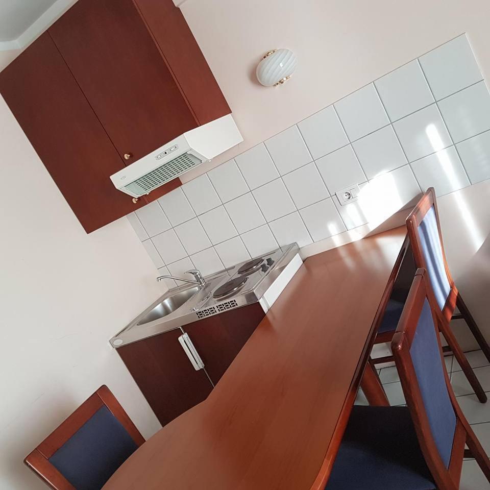 Hotel Cateski Dvorec Catez ob Savi Exterior foto